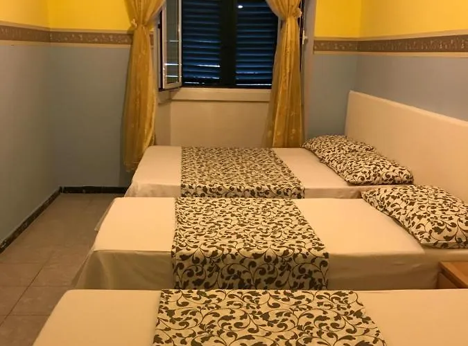 Qindajie House